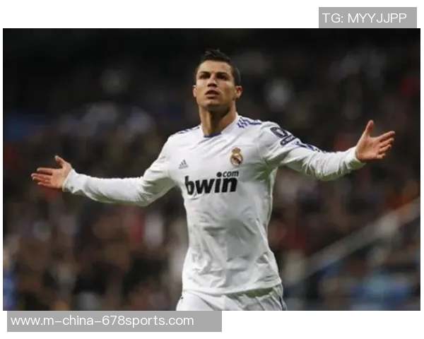 大连博阳足球队主教练带领球队迎接新赛季挑战与机遇分析